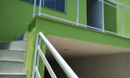 Casa triplex com 2 quartos bairro da luz nova iguaçu