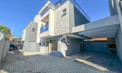 Sobrado novo à venda, com terraço e planta de 208m² no Bairro Jardim das Américas, Curitiba/PR.