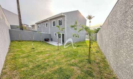 Sobrado novo à venda com amplo terreno – 3 quartos | 87 m² construídos em 174 m² de terreno | Alto Boqueirão – Curitiba/PR