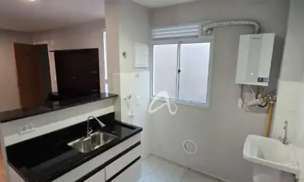 Apartamento reformado à venda, 2 Quartos, vaga fixa no Campo de Santana, Curitiba/PR.