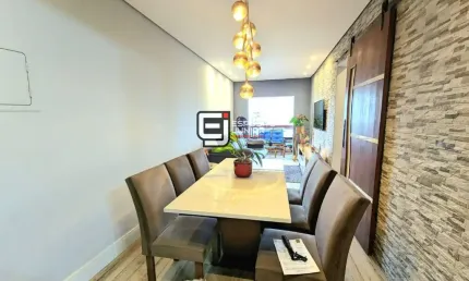 Apartamento com 2 dormitórios à venda, 67 m² por R$ 530.000