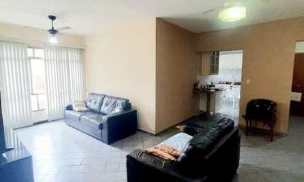 Apartamento amplo com 2 dorms e dependência completa de empregada, no bairro do Marapé,  Santos-SP
