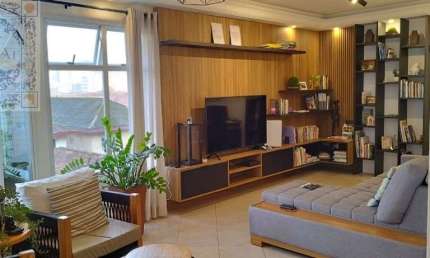 Apartamento alto padrão com 3 suítes , 3 vagas , Varanda Gourmet na Pompéia em Santos / SP