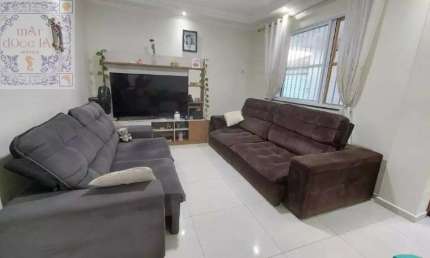 Casa sobreposta baixa para venda com 2 suítes e 2 vagas na Aparecida em Santos / SP