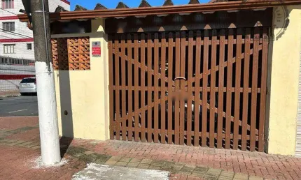 Casa com 2 quartos à venda na Rua Soldado Genivaldo José Damasceno, Cidade Ocian, Praia Grande