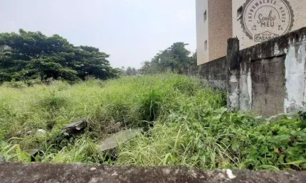 Terreno à venda na Avenida Presidente Kennedy, Solemar, Praia Grande