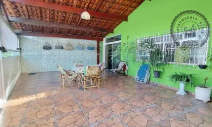 Casa com 3 dormitórios à venda, 250 m² por R$ 900.000,00 - Aviação - Praia Grande/SP