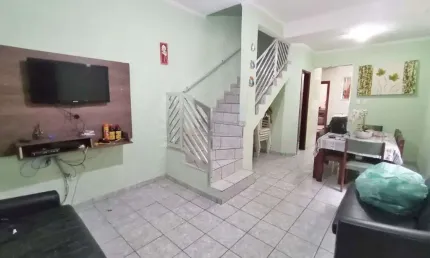 Casa com 2 quartos à venda na Rua Peru, Guilhermina, Praia Grande