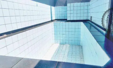 Casa com 6 quartos à venda na Rua Elza Lemke Batalha, Vila Antártica, Praia Grande