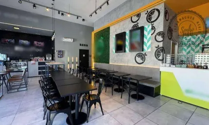 Ponto Comercial à Venda no Boqueirão em Praia Grande/SP