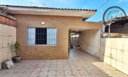 Casa com 3 quartos à venda na Rua Santa Bárbara, Vila Caiçara, Praia Grande