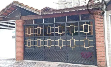 Casa com 2 quartos à venda na Rua Haiti, Guilhermina, Praia Grande