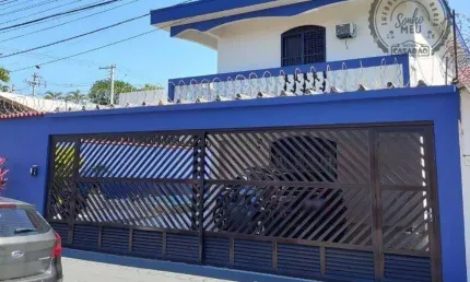 Sobrado com 5 dormitórios à venda, 201 m² por R$ 2.100.000,00 - Boqueirão - Praia Grande/SP
