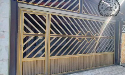 Casa com 3 quartos à venda na Rua Sete de Setembro, Vila Mirim, Praia Grande