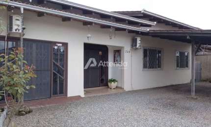 Casa com 3 quartos à venda no Fátima, Joinville 