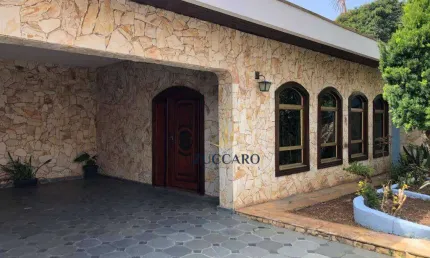 Casa com 3 dormitórios para alugar, 197 m² por R$ 7.876,99/mês - Vila Rosália - Guarulhos/SP