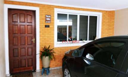 Sobrado com 3 dormitórios à venda, 127 m² por R$ 742.000,00 - Vila Adelaide Perella - Guarulhos/SP