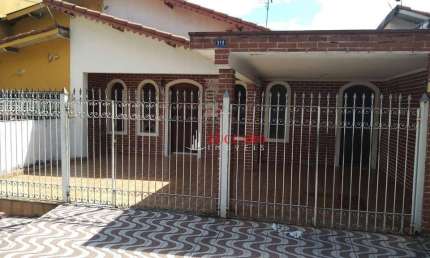 Casa térrea a venda com 3 quartos sendo 1 suíte, 3 vagas de garagem em Cumbica em Guarulhos