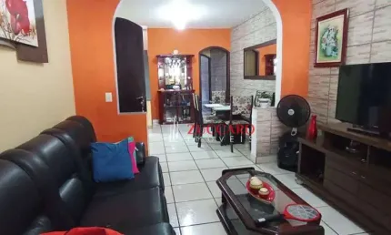 Sobrado com 3 dormitórios à venda, 180 m² por R$ 370.000,00 - Vila Itapoan - Guarulhos/SP