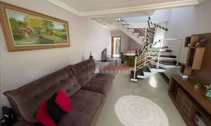 Sobrado com 3 dormitórios à venda, 120 m² por R$ 742.000,00 - Centro - Arujá/SP