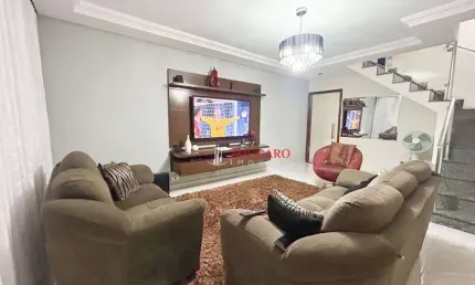 Sobrado de 129m² com 3 quartos, 1 suíte e 2 vagas cobertas na vila fátima