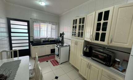 Sobrado com 5 dormitórios à venda, 212 m² por R$ 700.000,00 - Vila Augusta - Guarulhos/SP