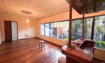 Casa Térrea com 4 Dormitórios e 8 Vagas ao Lado do Bosque Maia – Guarulhos