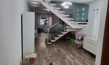 Sobrado com 3 dormitórios à venda, 182 m² por R$ 899.000,00 - Vila Augusta - Guarulhos/SP