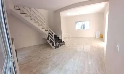 Sobrado com 3 dormitórios à venda, 155 m² por R$ 795.000 - Jardim Guapituba - Mauá/SP