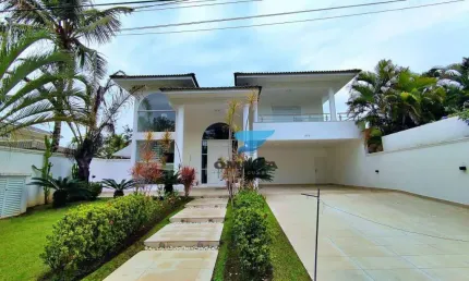 Casa à Venda no Condomínio Jardim Acapulco no Guarujá | Omega Imóveis