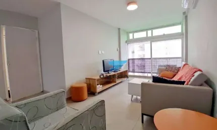PERTO DA PRAIA - Apartamento reformado com 3 quartos - 1 vaga - Praia das Pitangueiras, Guarujá.