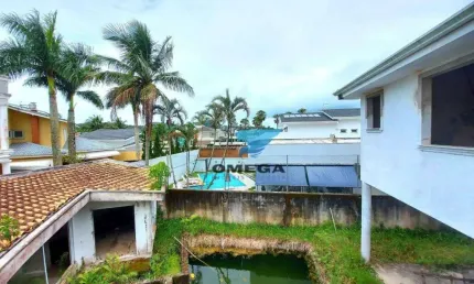 Casa à venda no Acapulco no Guarujá | Omega Imóveis