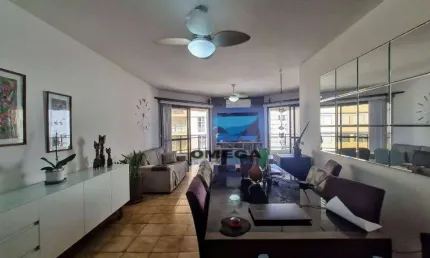 Apartamento com sacada e vista mar à venda na Praia das Pitangueiras!
