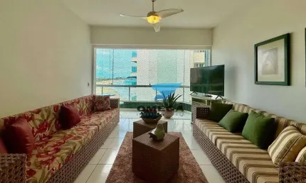 Apartamento à venda na praia das Pitangueiras no Guarujá I Omega Imoveis