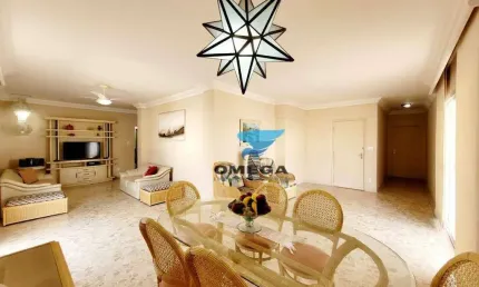 Cobertura à venda na praia das Pitangueiras no Guarujá I Omega Imoveis