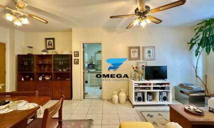 Apartamento à venda na praia das Pitangueiras no Guarujá I Omega Imoveis