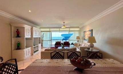 Apartamento à venda nas Pitangueiras no Guarujá | Omega Imóveis