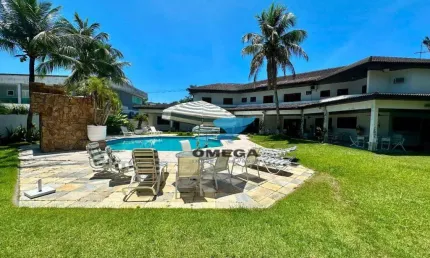 Casa à Venda no Condomínio Jardim Acapulco no Guarujá | Omega Imóveis