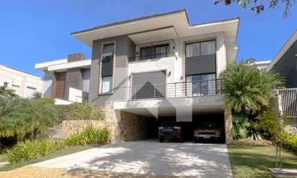 Casa de Condomínio em Alphaville - Santana de Parnaíba, SP