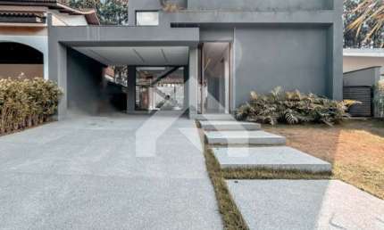 Casa de Condomínio em Alphaville - Santana de Parnaíba, SP