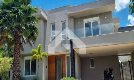 Casa de Condomínio em Alphaville - Santana de Parnaíba, SP