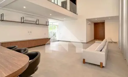 Luxuosa Casa em Tamboré: 4 Suítes e 390m² por R$6,2M