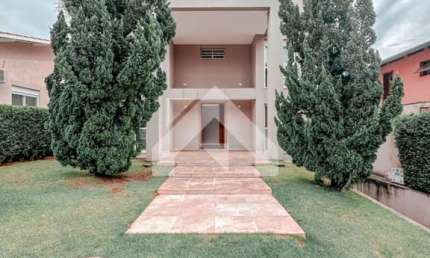 Casa de Condomínio em Alphaville - Santana de Parnaíba, SP