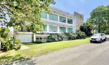 Casa em condomínio fechado com 6 quartos para alugar na Alameda Diamante, Golf Park, Carapicuíba