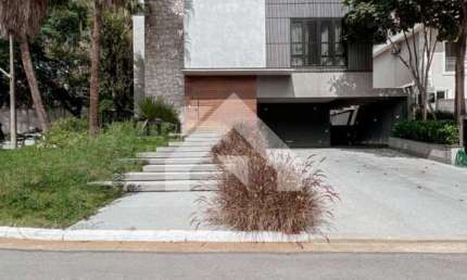 Casa de Condomínio em Alphaville Residencial Dois  -  Barueri