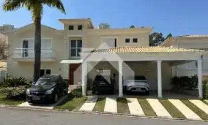 Casa de Condomínio em Tamboré: 4 Suítes à Venda por R$4,6M