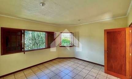 Casa de Condomínio em Recanto Impla  -  Carapicuíba