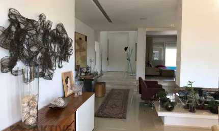 Casa de Condomínio em Alphaville - Santana de Parnaíba, SP