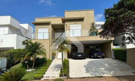 Luxuosa Casa em Condomínio - 5 Suítes em Santana de Parnaíba