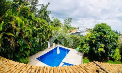 Casa de Condomínio em Alphaville - Santana de Parnaíba, SP